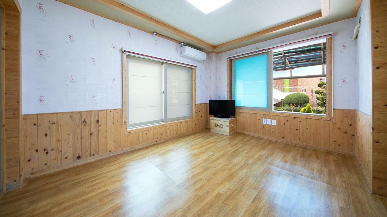 Samcheok Sol Beach Pension Exteriér fotografie